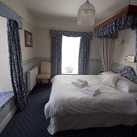 Union Otel 3*